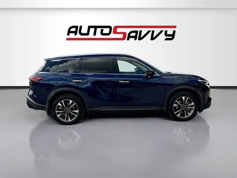 Used 2023 INFINITI QX60 Luxe w/ Cargo Package FWD image 8