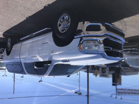 Used 2021 RAM 2500 Big Horn image 4