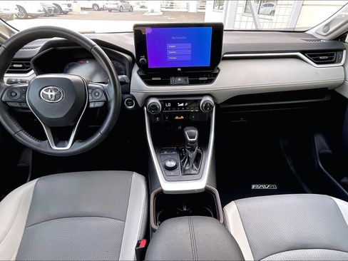 Used 2024 Toyota RAV4 Limited image 15