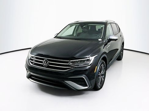 Used 2024 Volkswagen Tiguan Wolfsburg Edition image 3