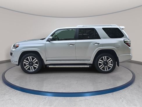 Used 2024 Toyota 4Runner Limited AWD/4WD image 8