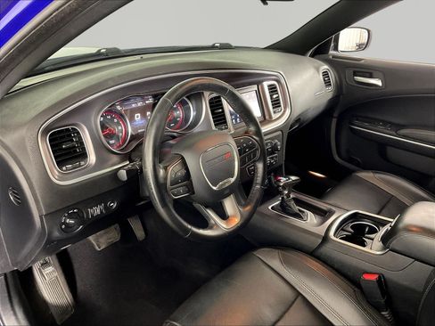 Used 2021 Dodge Charger SXT w/ Leather Interior Group RWD image 17