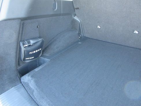 Used 2023 Nissan Rogue SV image 12