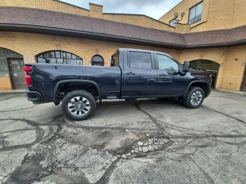 Used 2024 Chevrolet Silverado 2500 Custom w/ Custom Convenience Package AWD/4WD image 8