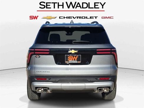 New 2026 Chevrolet Traverse LT image 7