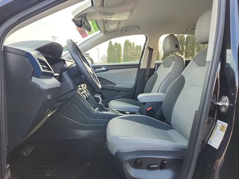 Used 2024 Volkswagen Taos SE image 13