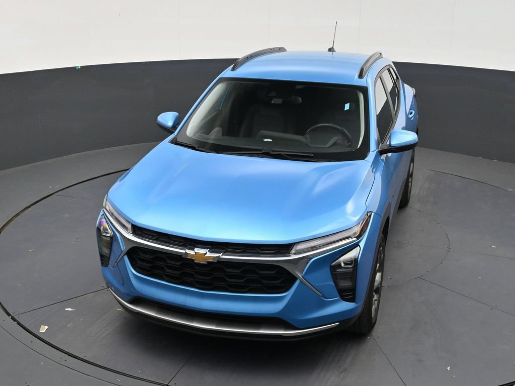 Used 2025 Chevrolet Trax LT w/ LT Convenience Package FWD image 18