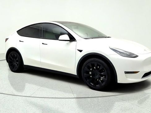 Used 2021 Tesla Model Y Long Range AWD/4WD image 3