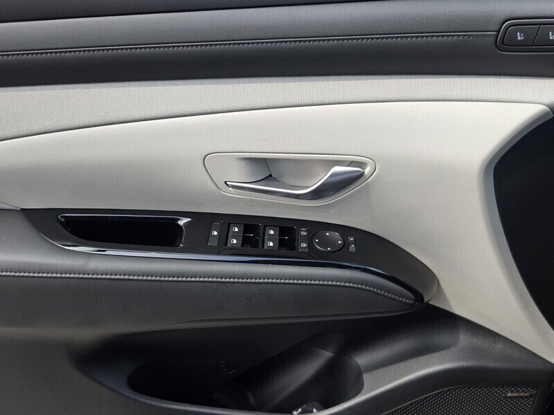 New 2026 Hyundai Tucson Limited FWD image 12