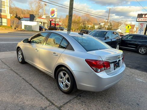 Used 2016 Chevrolet Cruze LT w/ Technology Package image 5