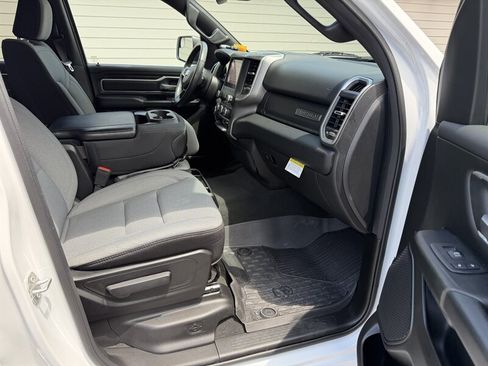 Used 2023 RAM 1500 Big Horn AWD/4WD image 32