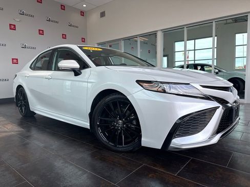 Used 2022 Toyota Camry XSE w/ Navigation Upgrade Package FWD image 2