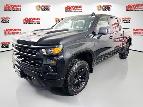 Used 2024 Chevrolet Silverado 1500 Custom Trail Boss w/ Midnight Edition AWD/4WD image 11