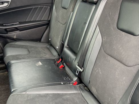 Used 2017 Ford Edge Sport w/ Technology Package AWD/4WD image 19