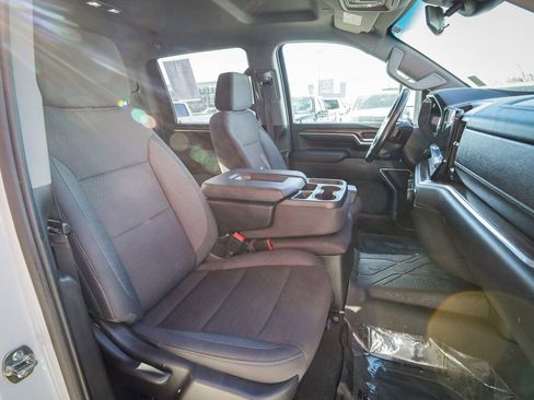 Used 2025 Chevrolet Silverado 3500 LT AWD/4WD image 23