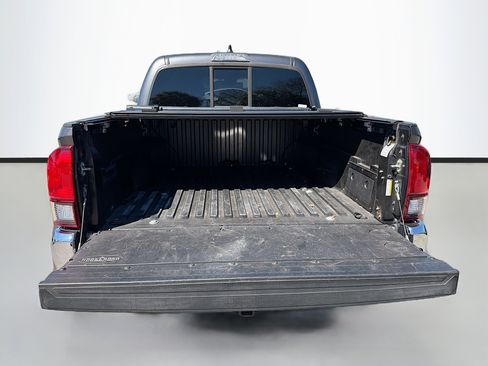 Used 2021 Toyota Tacoma SR5 w/ SR5 Appearance Package (SM) image 12