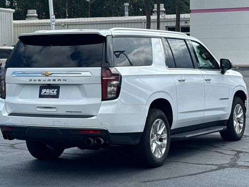 Used 2023 Chevrolet Suburban Premier RWD image 5