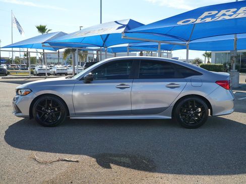 Used 2023 Honda Civic Sport image 10