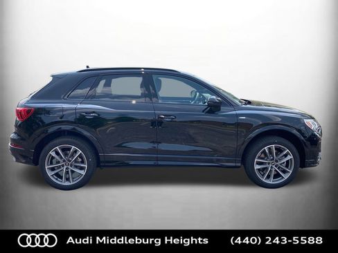 Certified 2025 Audi Q3 2.0T Premium w/ Convenience Package image 5