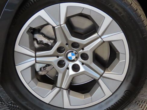 Used 2024 BMW X1 xDrive28i AWD/4WD image 7