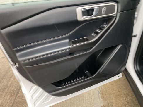 Used 2020 Ford Explorer XLT w/ Equipment Group 202A image 14