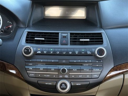 Used 2011 Honda Accord EX image 16