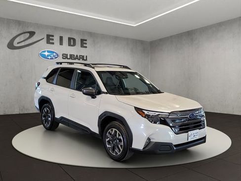 Used 2026 Subaru Forester Premium AWD/4WD image 1
