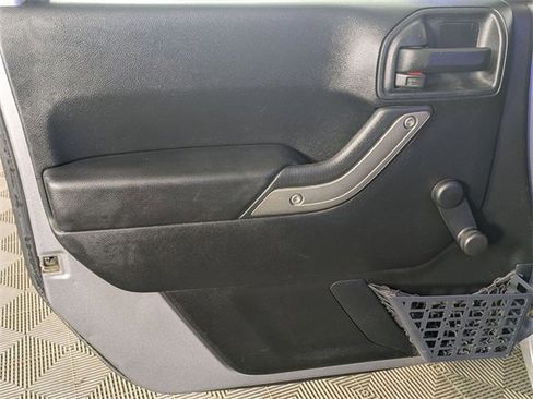 Used 2017 Jeep Wrangler Unlimited Sport w/ Connectivity Group image 13