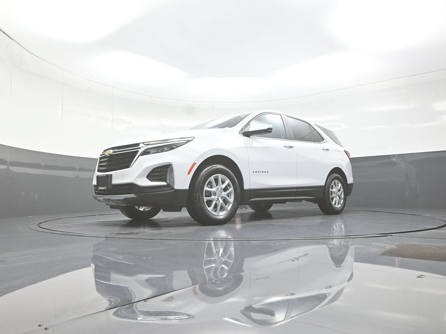 Used 2024 Chevrolet Equinox LT AWD/4WD image 11