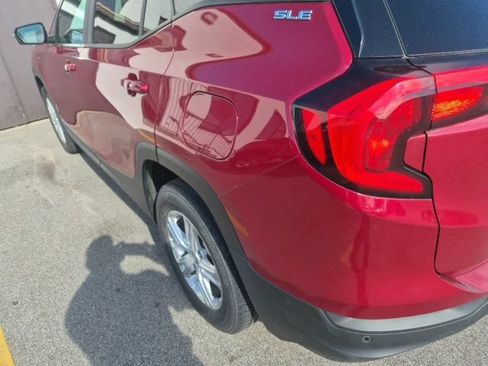 Used 2021 GMC Terrain SLE w/ Driver Convenience Package AWD/4WD image 7