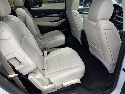 Used 2022 Buick Enclave Essence w/ Experience Buick Package image 15