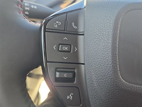 New 2026 Toyota Prius Plug-In Hybrid FWD image 13