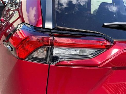 Used 2023 Toyota RAV4 XLE AWD/4WD image 27