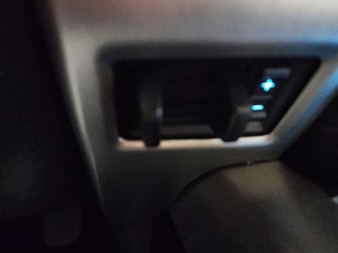 Used 2018 Ford F150 Platinum image 23