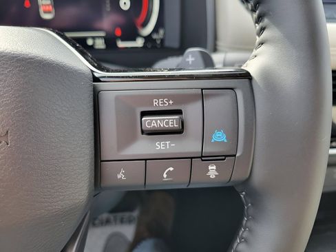 Used 2025 Nissan Rogue SL image 19