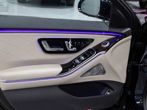 Used 2025 Mercedes-Benz S 580 4MATIC Sedan image 13