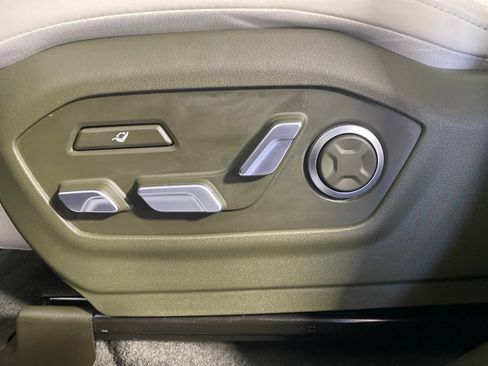 Used 2025 Hyundai Santa Fe Calligraphy AWD/4WD image 25