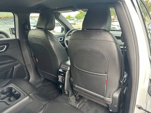 Used 2025 Jeep Compass Trailhawk AWD/4WD image 31