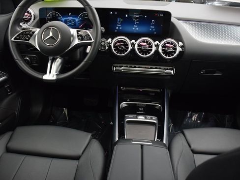 Certified 2025 Mercedes-Benz GLA 250 image 19