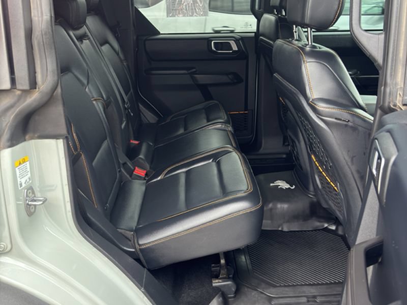 Used 2024 Ford Bronco Badlands w/ Sasquatch Package AWD/4WD image 22