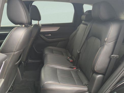 Used 2025 MAZDA CX-70 3.3 Turbo w/ Preferred Package image 10