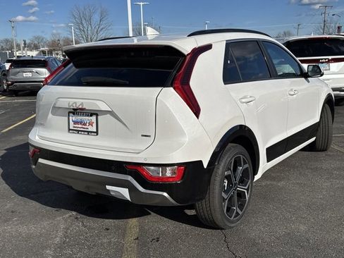 New 2025 Kia Niro EX Touring image 29