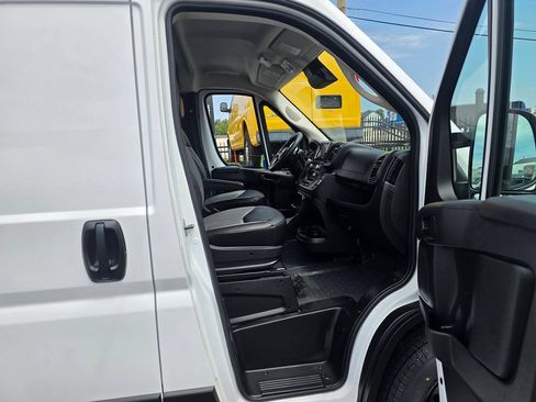 Used 2025 RAM ProMaster 3500 w/ Convenience Group FWD image 13