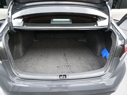 Used 2025 Toyota Corolla LE w/ Convenience Package image 12