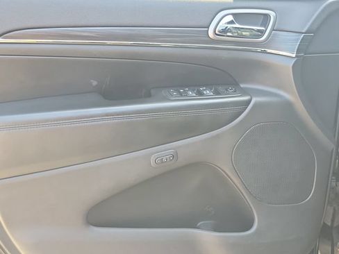Used 2019 Jeep Grand Cherokee Limited X AWD/4WD image 22