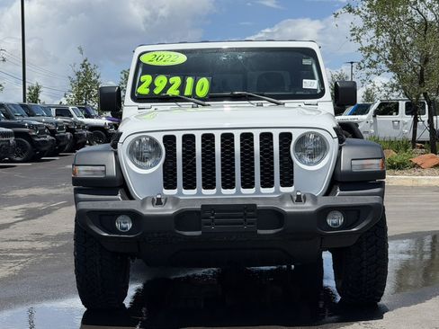 Used 2022 Jeep Gladiator Sport w/ Trailer Tow Package AWD/4WD image 2