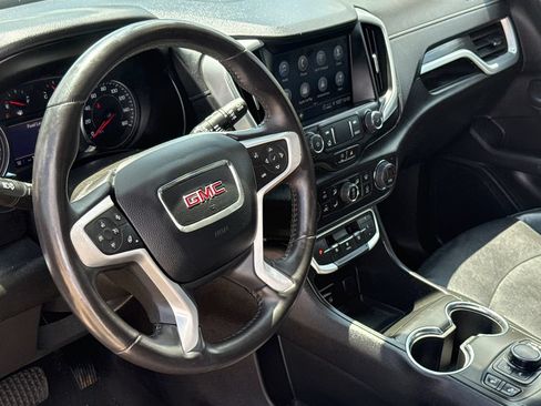 Used 2022 GMC Terrain SLT w/ Elevation Edition FWD image 17