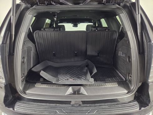 Used 2025 Chevrolet Tahoe High Country RWD image 30