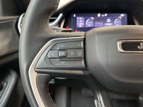 Used 2024 Jeep Grand Cherokee L Altitude image 19