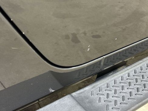 Used 2010 Jeep Wrangler Unlimited Sahara w/ Dual Top Group image 33